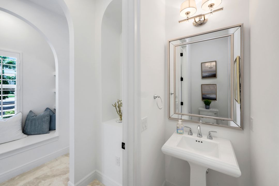 3233 Tavolara Ln, Naples, FL 34114