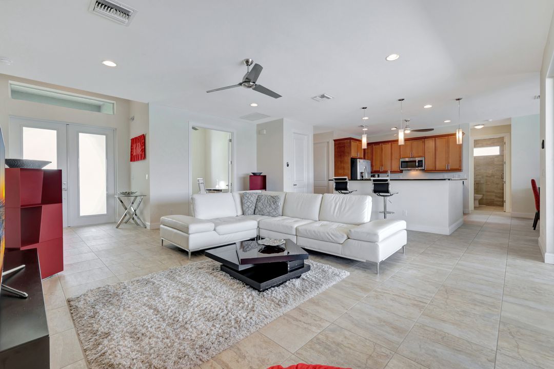 1726 SW 45th St, Cape Coral, FL 33914