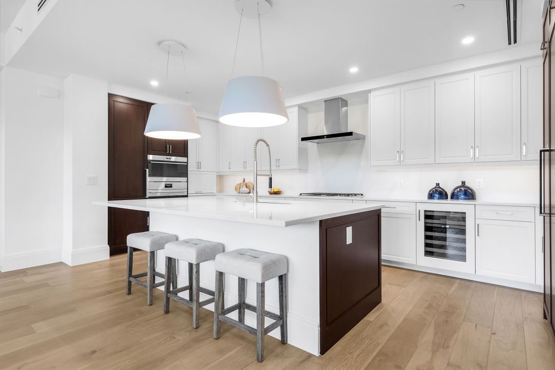 1130 3rd Ave S #211, Naples, FL 34102