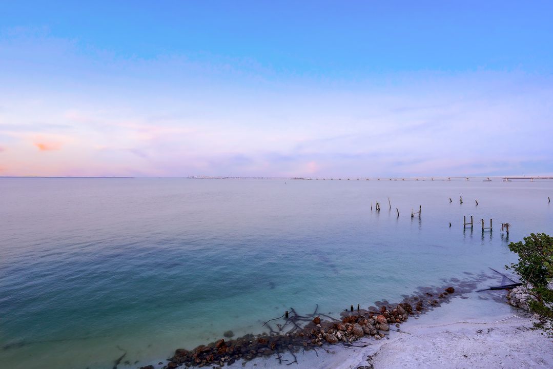 1175 Bird Ln, Sanibel, FL 33957