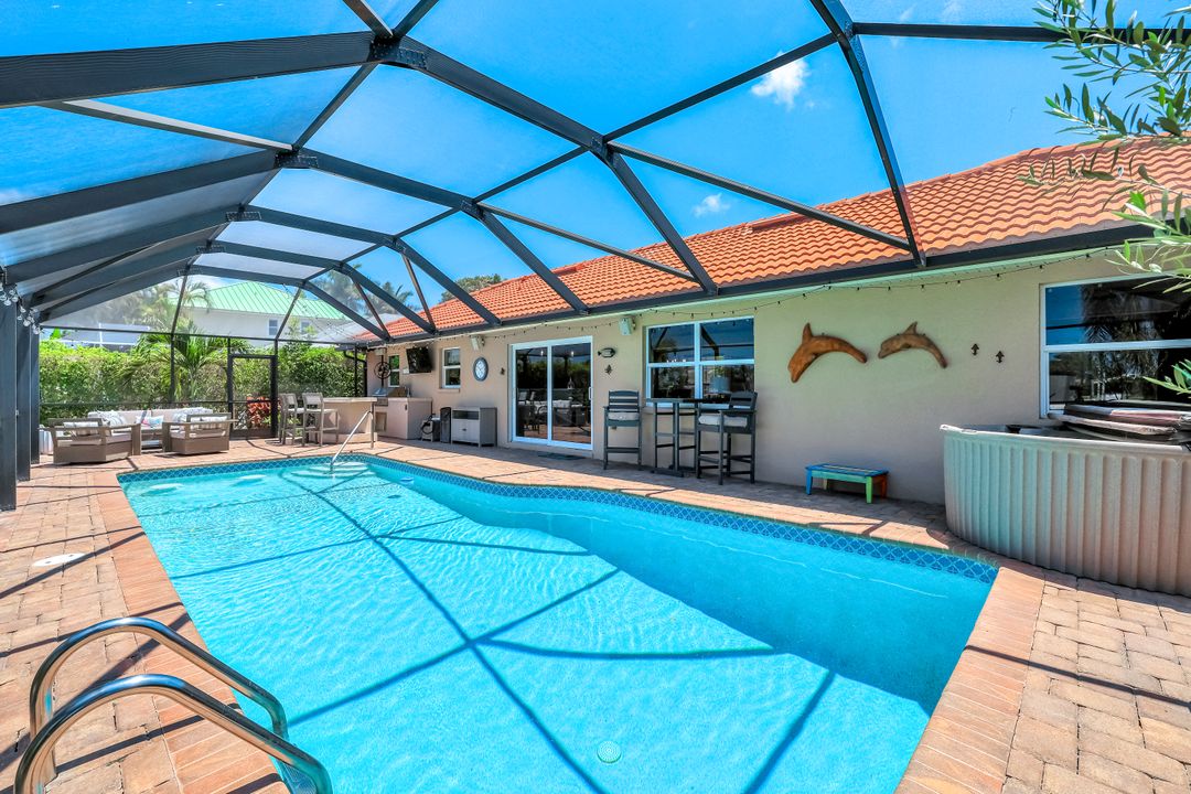 815 Rose Ct, Marco Island, FL 34145