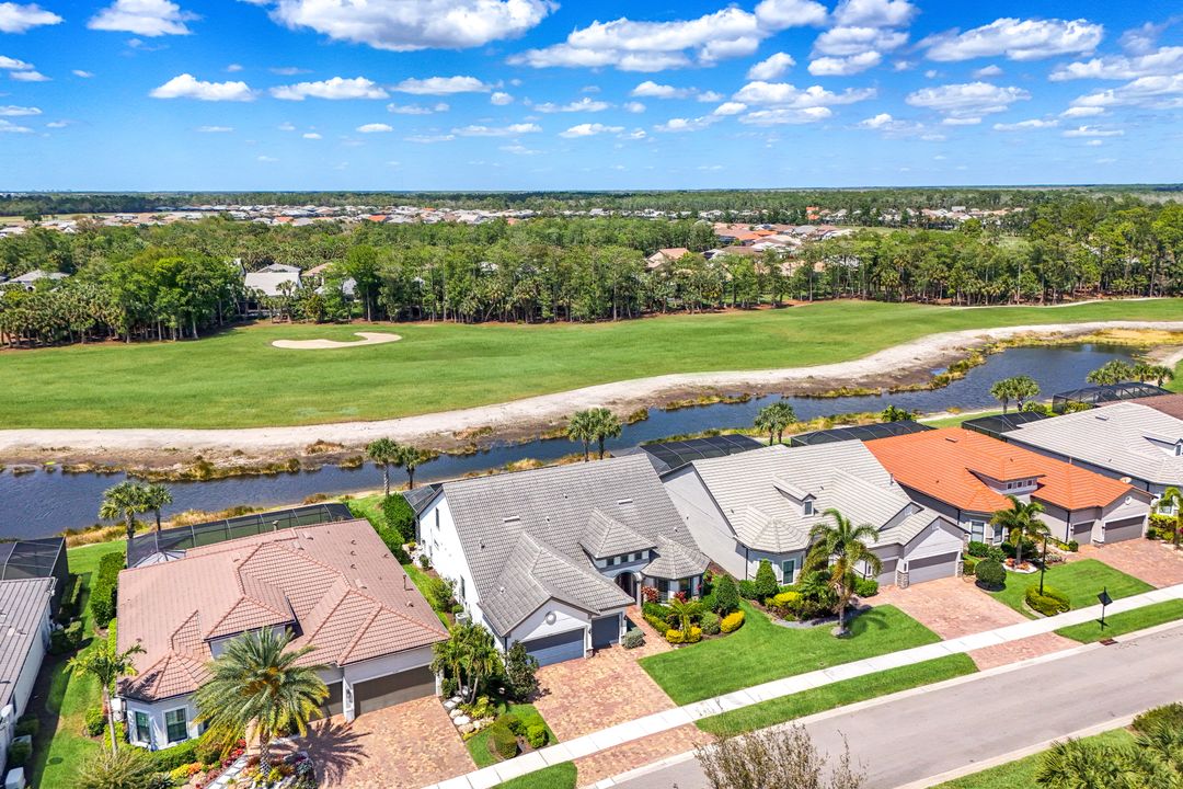 9373 Surfbird Ct, Naples, FL 34120