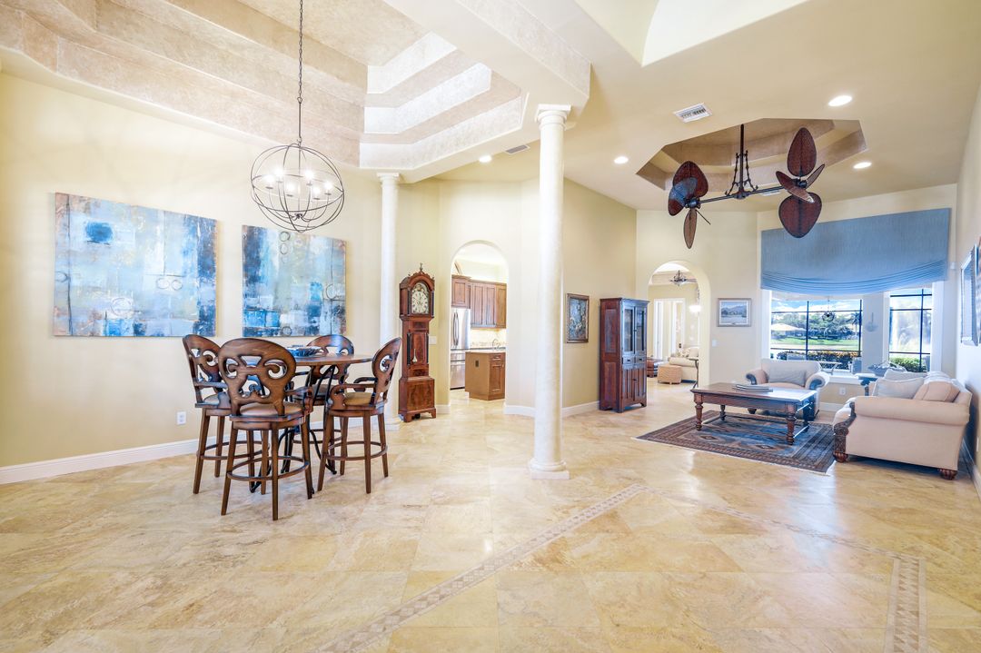 5742 Hammock Isles Dr, Naples, FL 34119