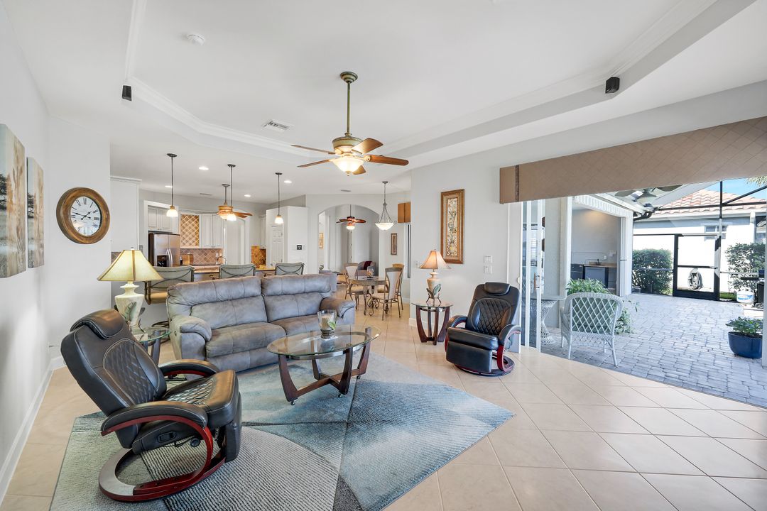 8765 Hideaway Harbor Ct, Naples, FL 34120