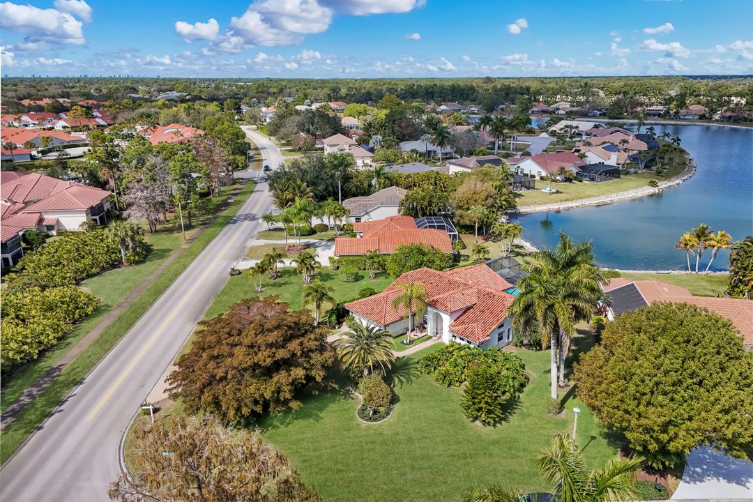 210 Belville Blvd, Naples, FL 34104