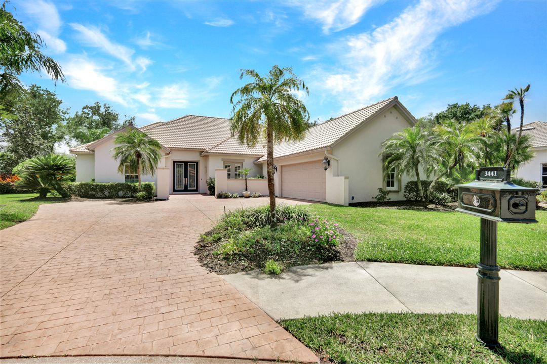 3441 Lakemont Dr, Bonita Springs, FL 34134