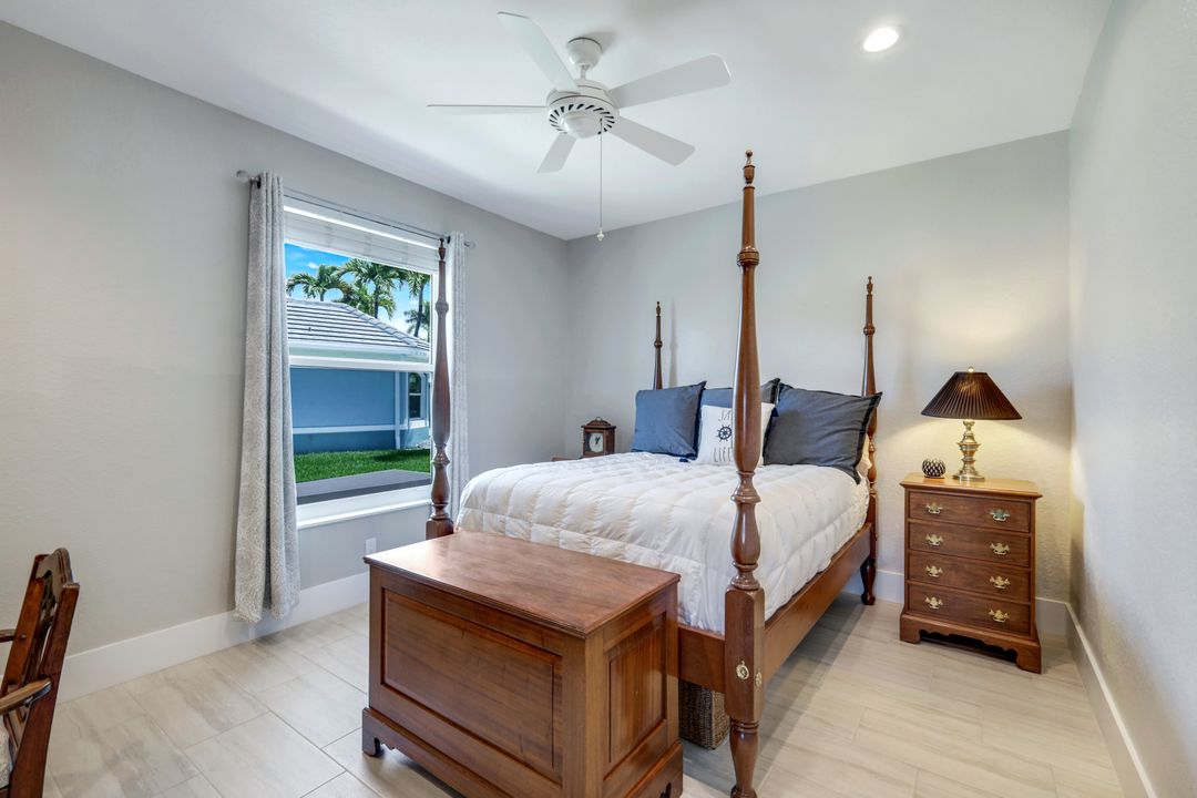 5606 Merlyn Ln, Cape Coral, FL 33914
