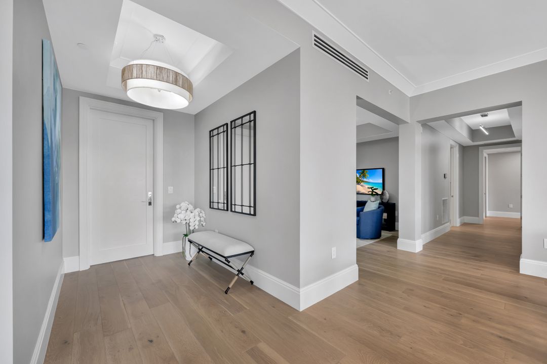 1130 3rd Ave S #512, Naples, FL 34102