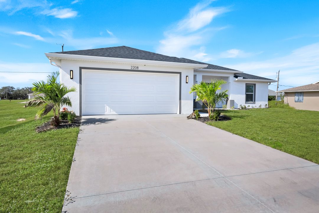 2208 NE 23rd Ave, Cape Coral, FL 33909