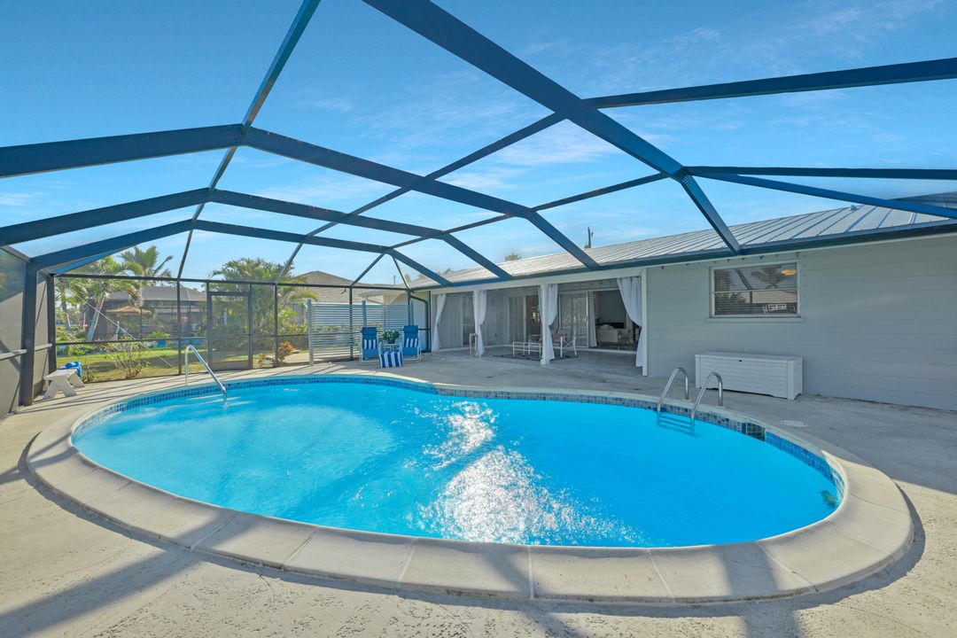 166 Cambridge Dr NW, Port Charlotte, FL 33952