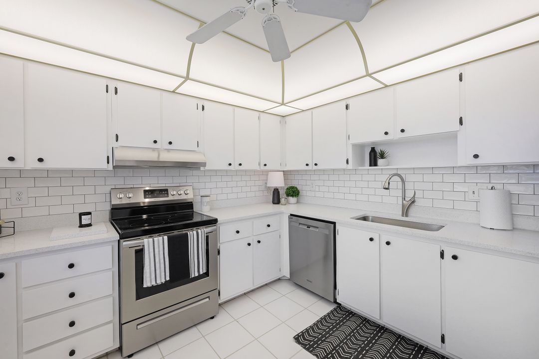 259 Winners Cir Unit 4, Naples, FL 34112
