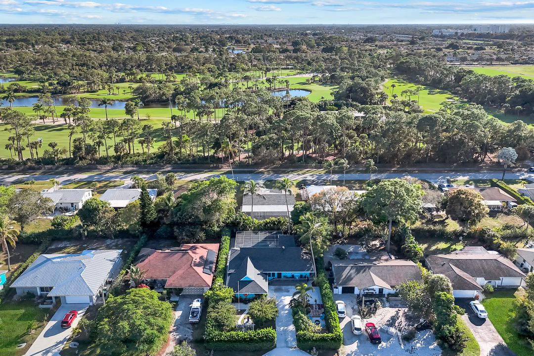 4352 Parrot Ave, Naples, FL 34104