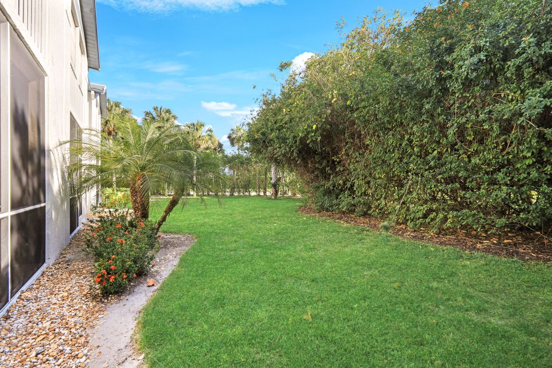 823 Tanbark Dr #103, Naples, FL 34108