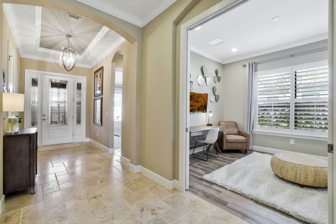 9568 Mussorie Ct, Naples, FL 34114