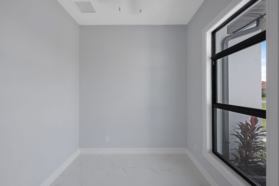 18288 Royal Hammock Blvd, Naples, FL 34114