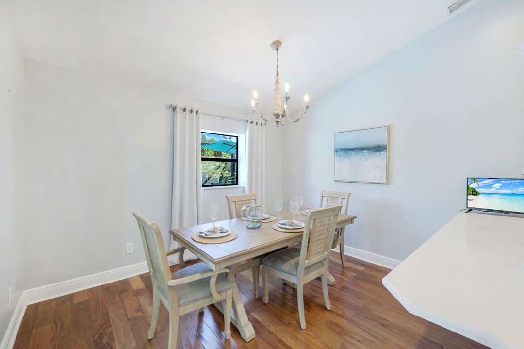 430 Cypress Way E, Naples, FL 34110