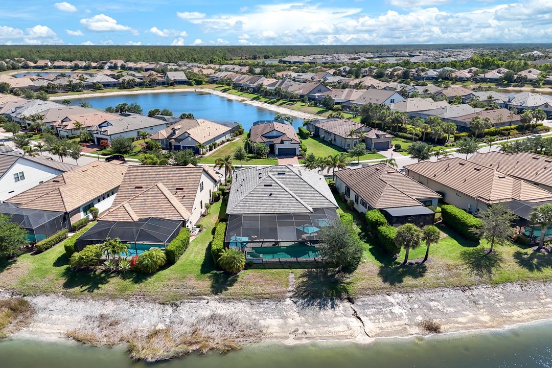 7597 Blackberry Dr, Naples, FL 34114