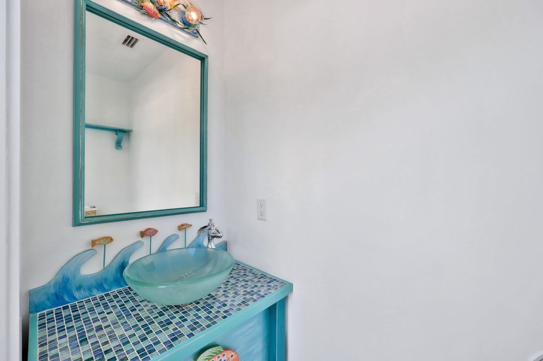 535 93rd Ave N, Naples, FL 34108