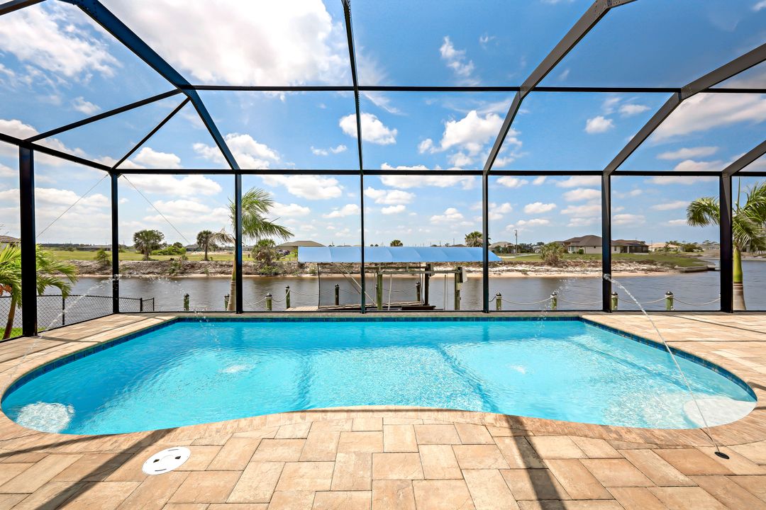 4208 NW 39th Ln, Cape Coral, FL 33993