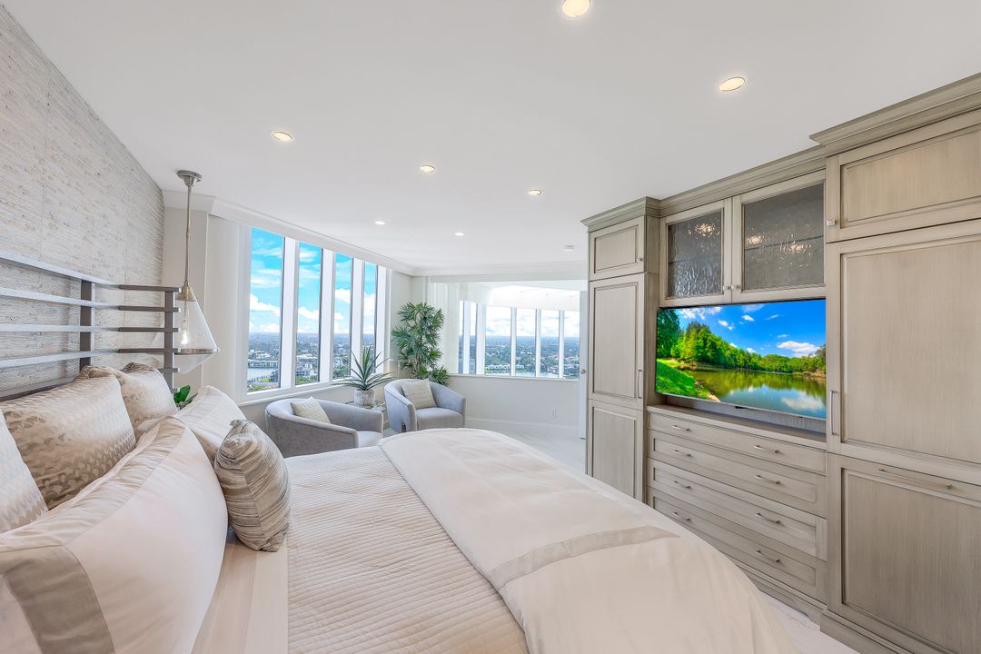 4041 Gulf Shore Blvd N #PH-6, Naples, FL 34103