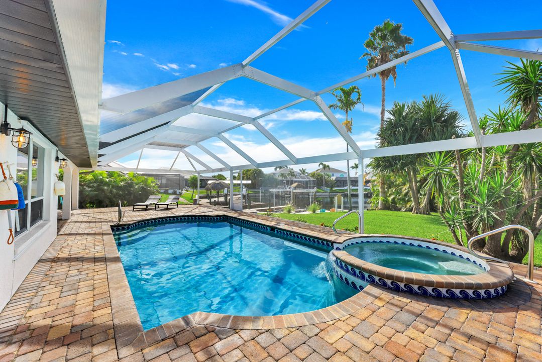 4913 SW 17th Pl, Cape Coral, FL 33914