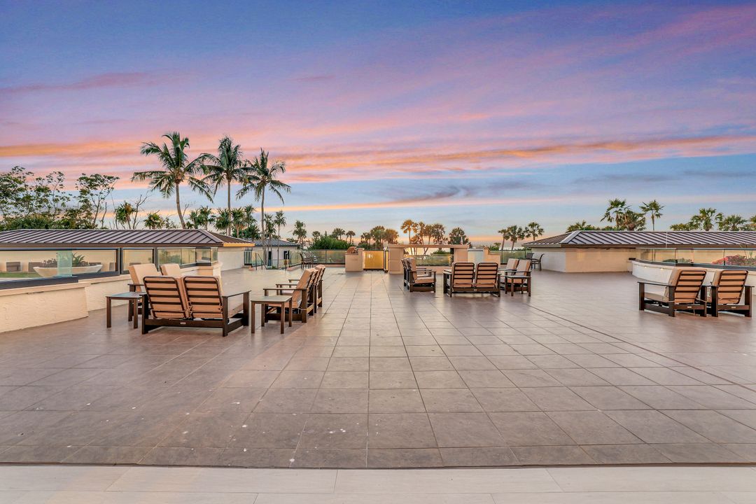 8111 Bay Colony Dr #1102, Naples, FL 34108