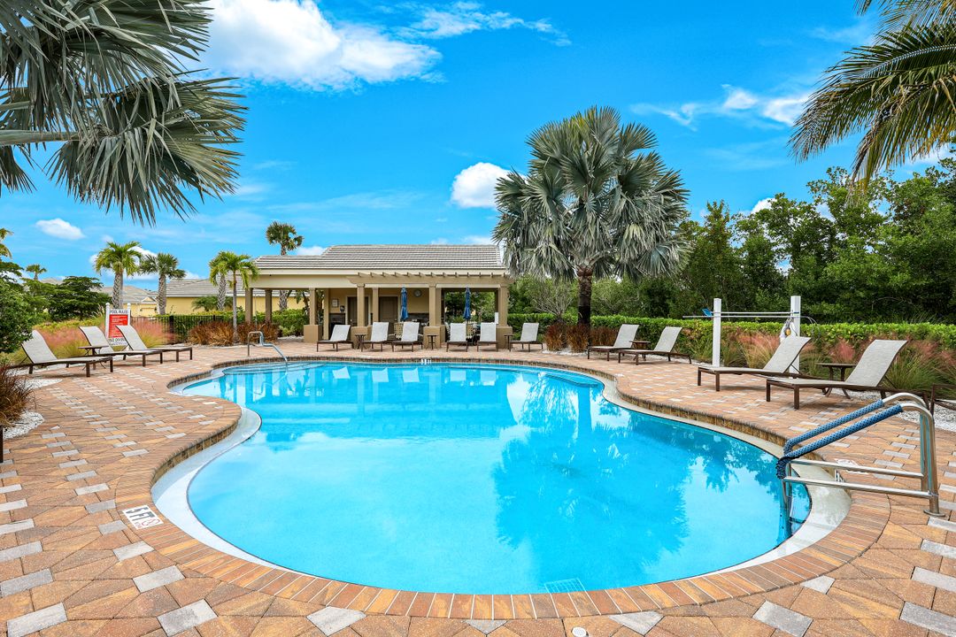 10436 Peso Del Rio Dr, Fort Myers, FL 33908