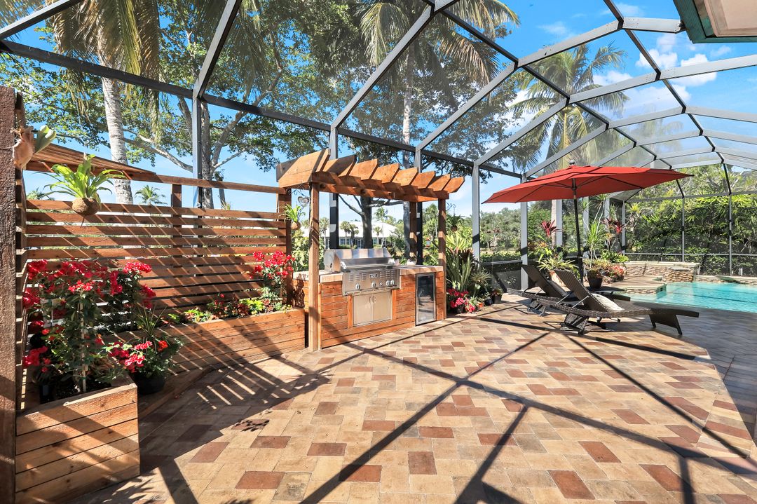 7633 Mulberry Ln, Naples, FL 34114