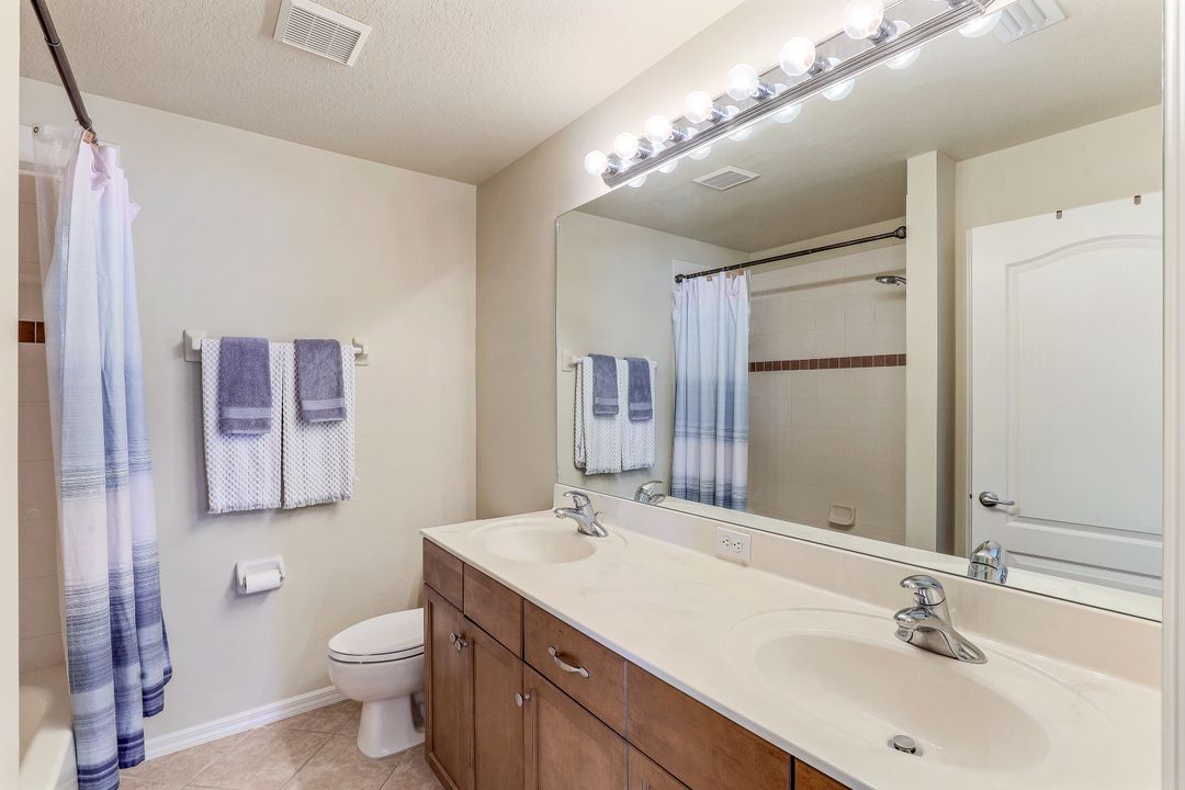 13600 Canolo Ct, Estero, FL 33928