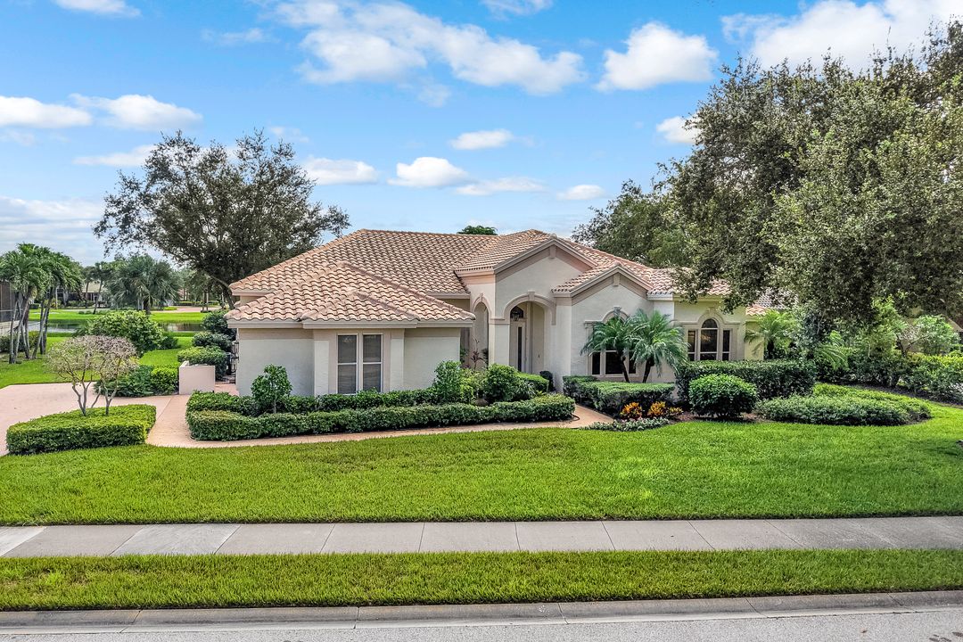 24421 Woodsage Dr, Bonita Springs, FL 34134