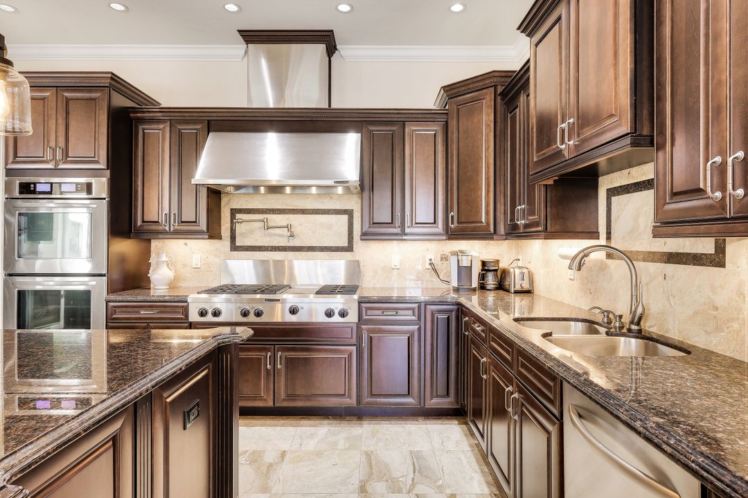 3820 Surfside Blvd, Cape Coral, FL 33914