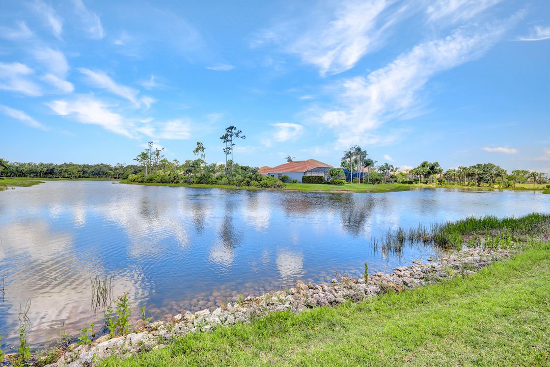 9079 Triangle Palms Ln, Fort Myers, FL 33913