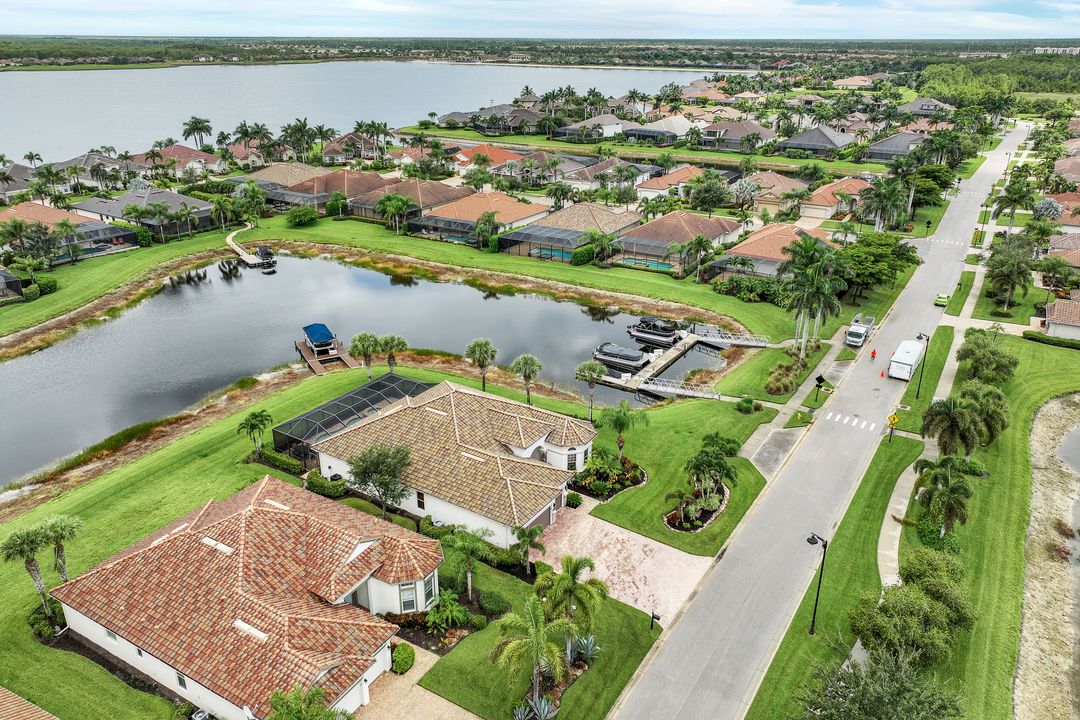 9360 Marble Stone Dr, Naples, FL 34120