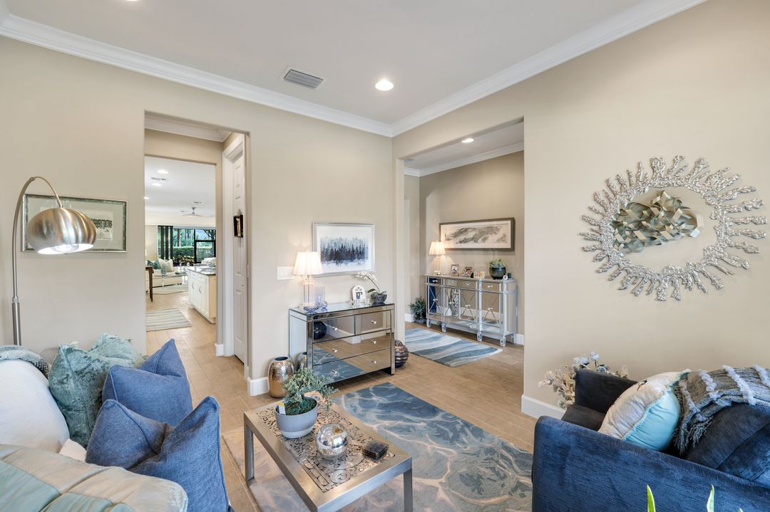 16345 Camden Lakes Cir, Naples, FL 34110