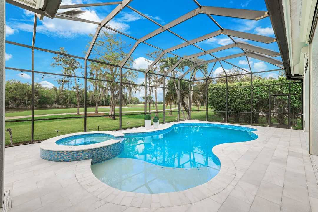 12371 Water Oak Dr, Estero, FL 33928