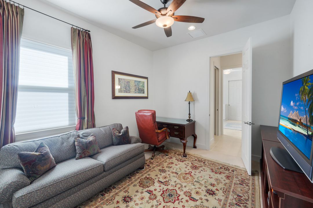 9238 Ores Cir, Naples, FL 34120