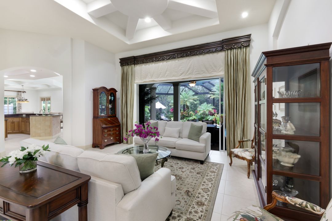 12099 Collier's Reserve Dr, Naples, FL 34110