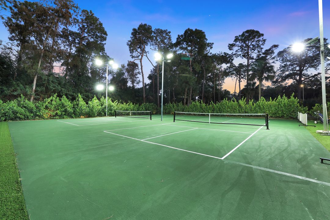 6641 Golden Gate Pkwy, Naples, FL 34105