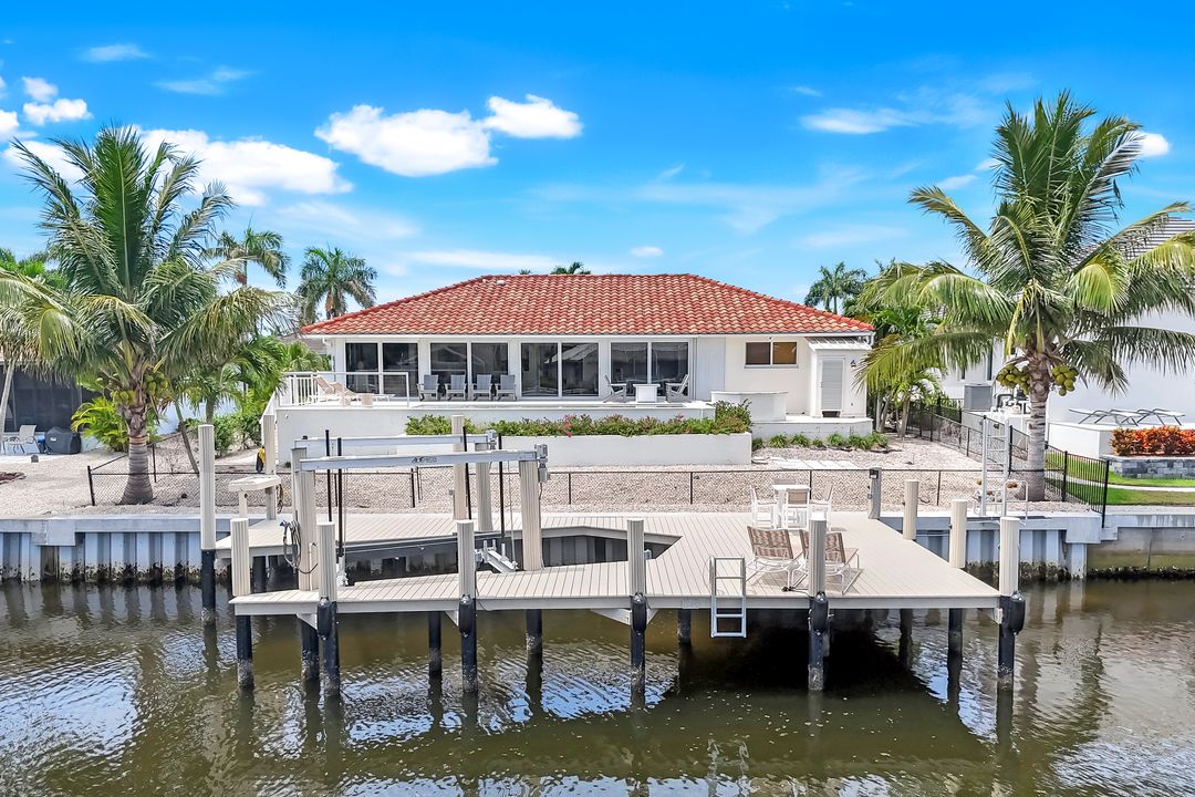 1048 Cottonwood Ct, Marco Island, FL 34145