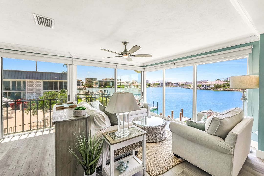333 Harbour Dr #201, Naples, FL 34103