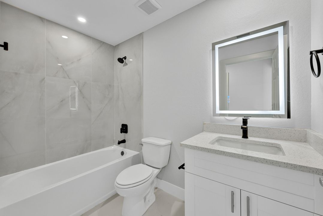 3537 NE 21st Ave, Cape Coral, FL 33909