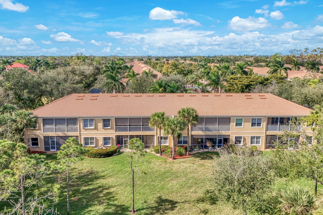 6100 Jonathans Bay Cir #302, Fort Myers, FL 33908