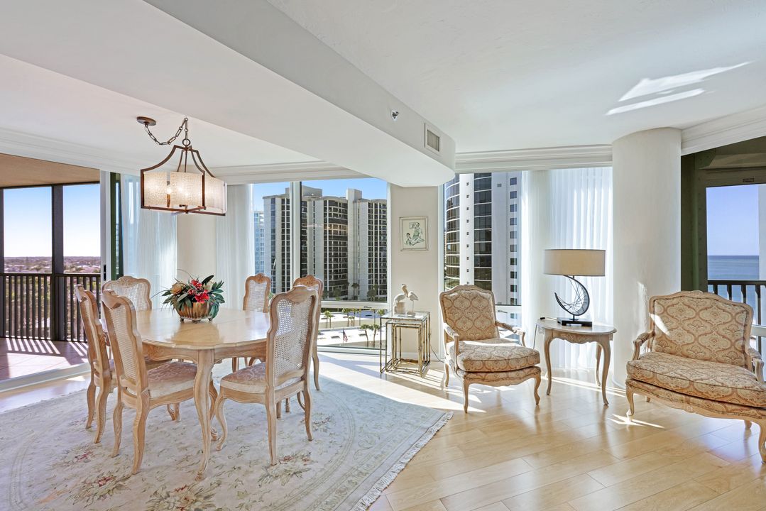 4651 Gulf Shore Blvd N #701, Naples, FL 34103