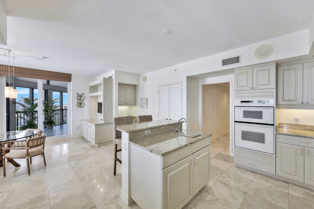 8171 Bay Colony Dr #1704, Naples, FL 34108