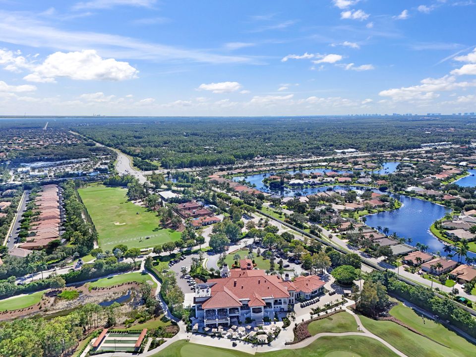 7319 Lantana Cir, Naples, FL 34119