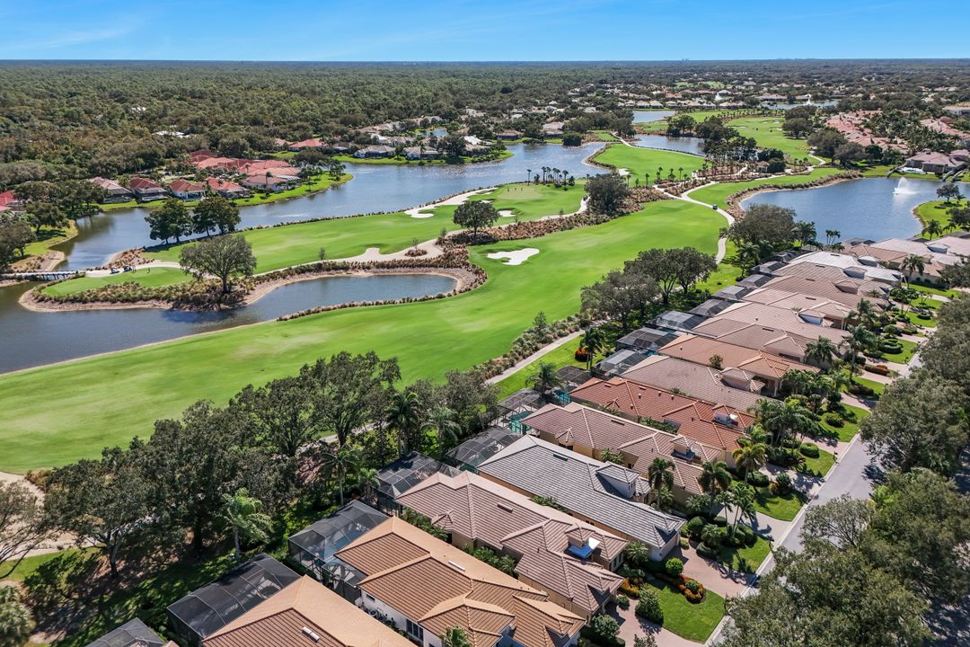 910 Villa Florenza Dr, Naples, FL 34119