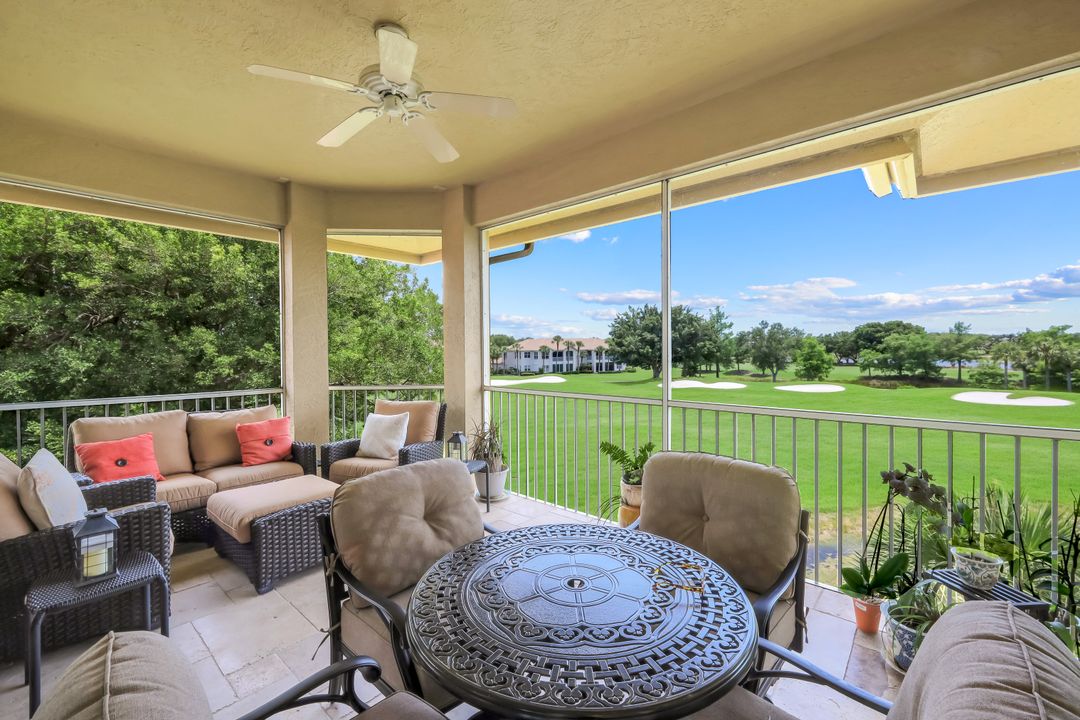 1895 Les Chateaux Blvd #302, Naples, FL 34109