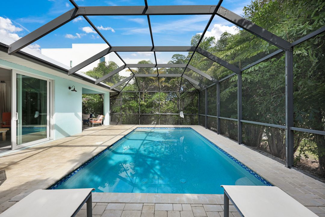 109 W Hilo St, Naples, FL 34113