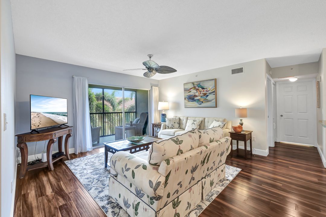 8950 Colonnades Ct E #834, Bonita Springs, FL 34135