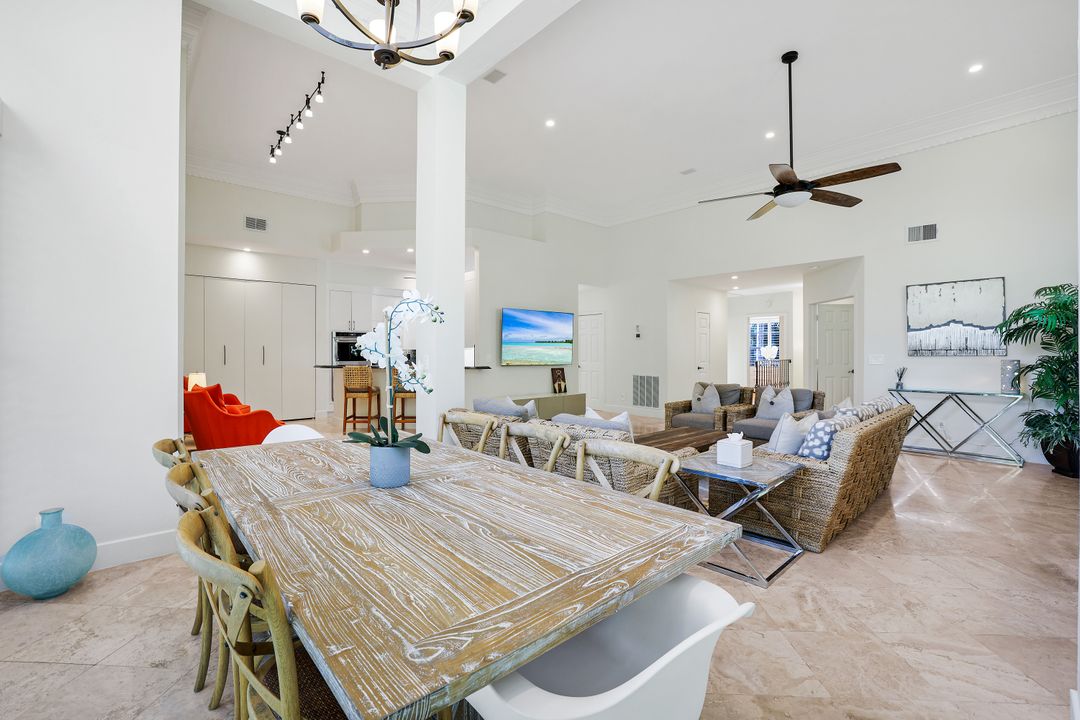 1560 Clermont Dr #201, Naples, FL 34109